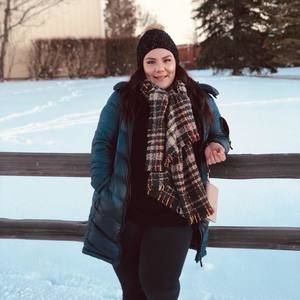 Meet your Posher, Estefania